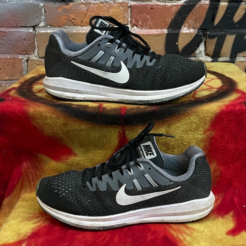 NIKE-men’s ‘Black’ AIR ZOOM STRUCTURE 20 lace-up running sneaker shoes